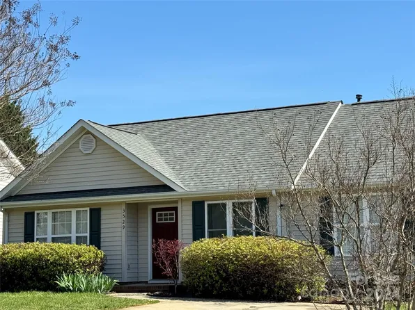 3529 Arvin Dr, Charlotte, NC 28269