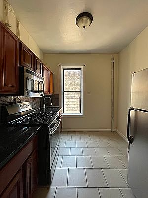 5th image of 1526 St Nicholas Ave APT 53