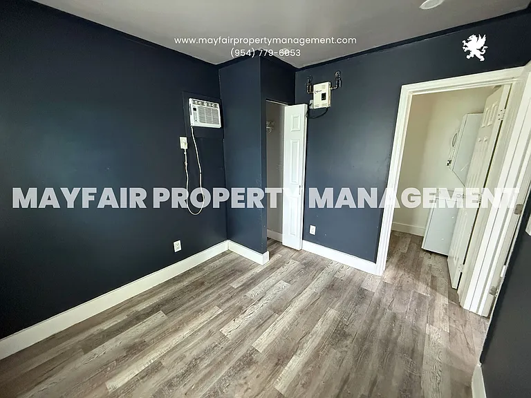 2724 NW 6th Ct #4 — Photo 7