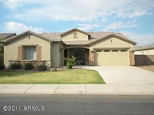 2nd image of 44559 W Garden Ln