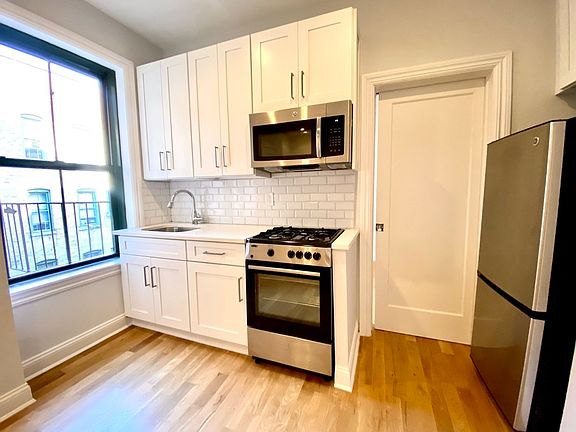 2nd image of 528 E 79th St APT 5F