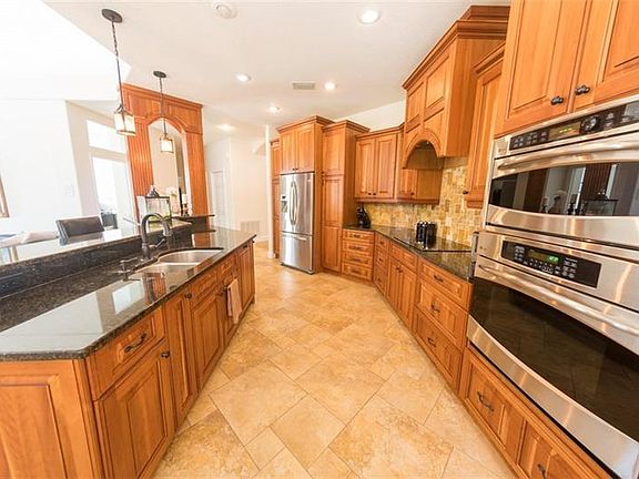 4th image of 4112 Grandchamp Cir