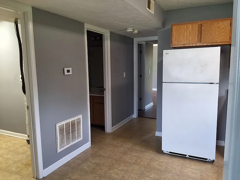 111 Kenilworth Ct — Photo 6