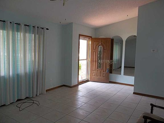5th image of 1173 Outlook Dr
