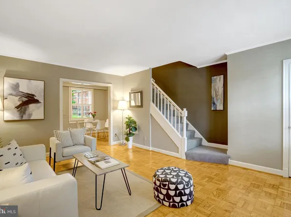 1030 S Barton St Unit 273, Arlington, VA 22204