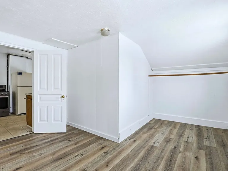 926 N Porter St — Photo 8