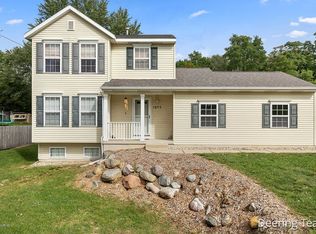 1075 60th St SE, Kentwood, MI 49508