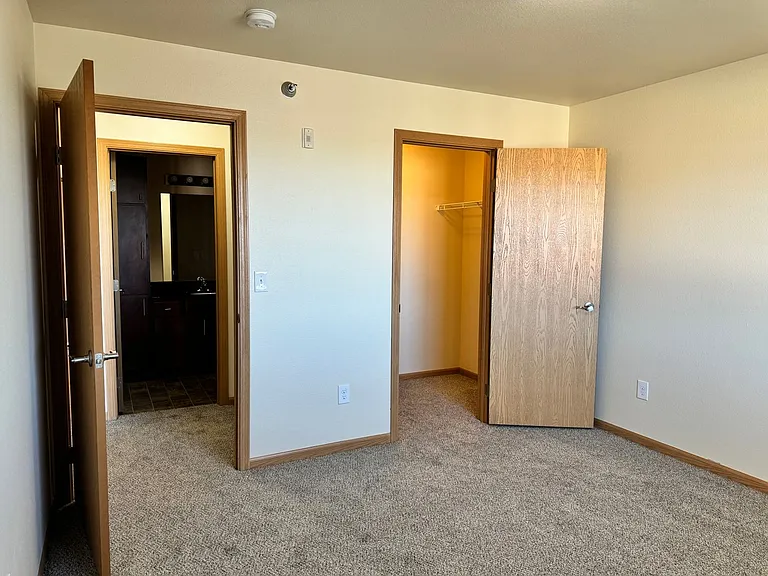West Lake III Apartments — Photo 182