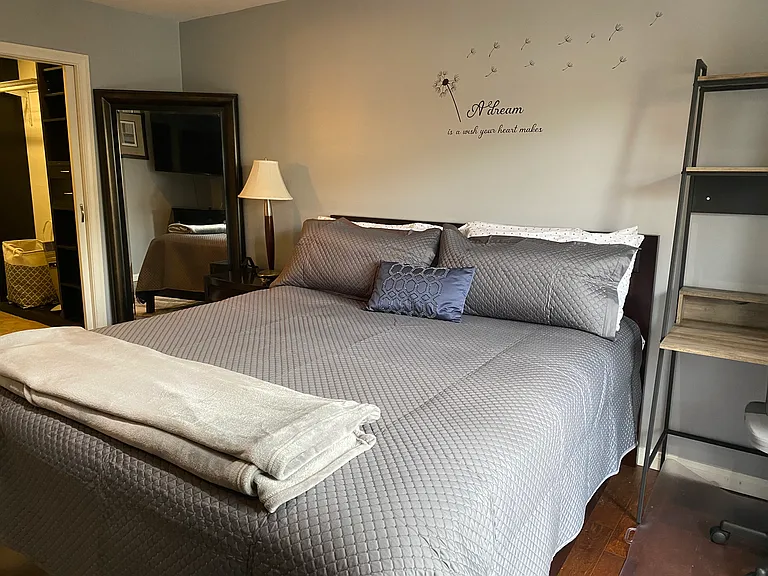 3800 Stocker St #19 — Photo 11