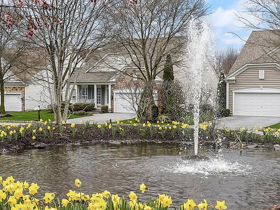2nd image of 209 Begonia Cir