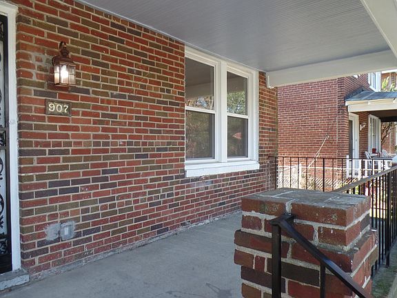4th image of 907 Burns St