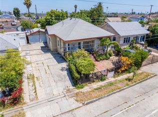 821-823 W 98th St, Los Angeles, CA 90045