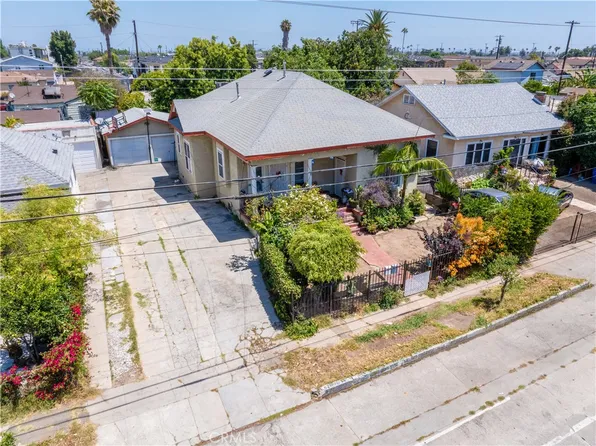 821-823 W 98th St, Los Angeles, CA 90045
