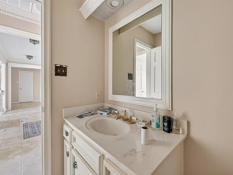 11302 Hylander Dr — Photo 30