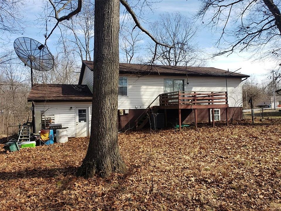 2nd image of 204 N Maple St