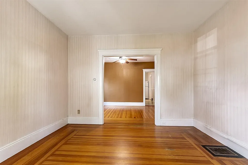 36 Peirce St — Photo 3