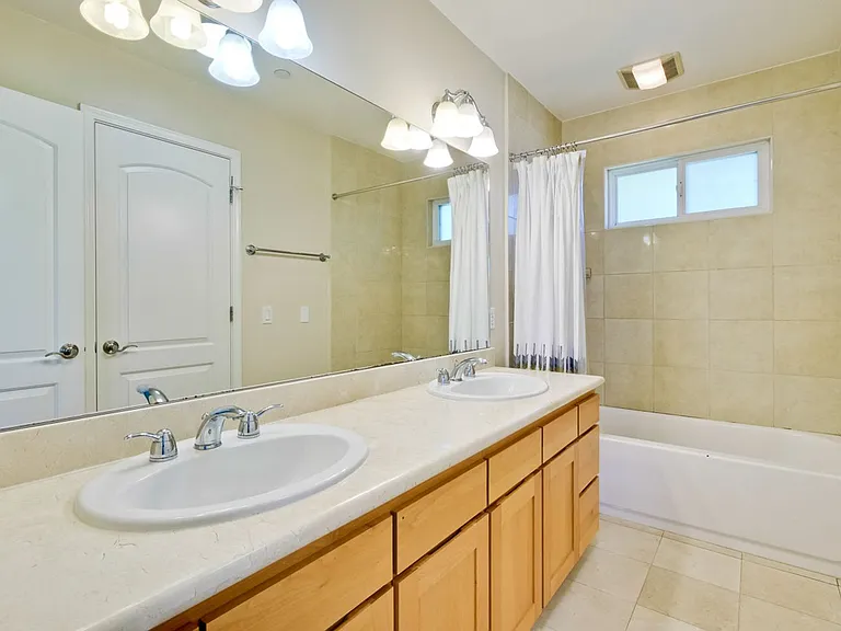 352 Beemer Ave — Photo 45