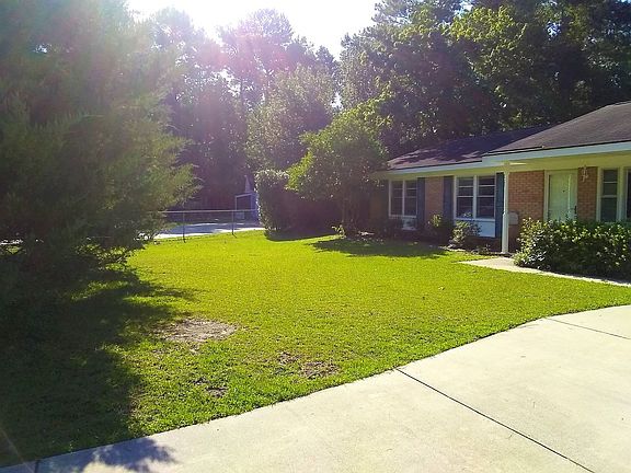 5th image of 7501 Martha Ct
