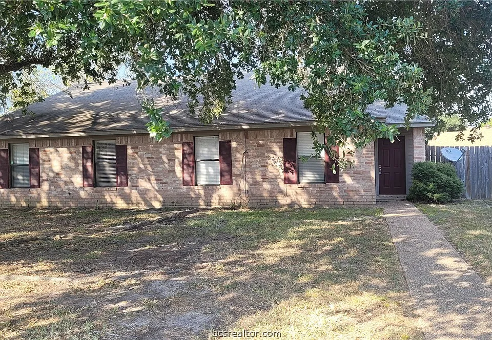 2515 Hickory Dr
