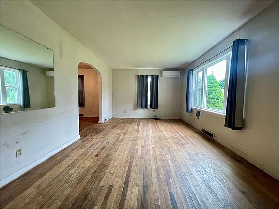 5th image of 1115 Avenue A