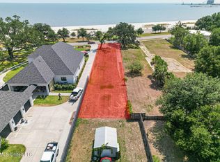 1404 E Beach Blvd, Gulfport, MS 39501