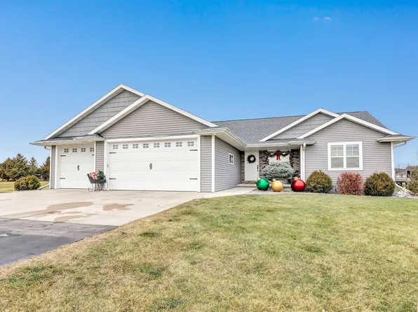 131 White Clover Ct, Pulaski, WI 54162