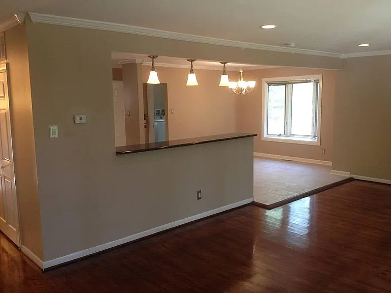 405 Garwood Dr — Photo 4