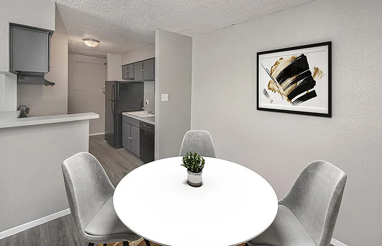 Stone Creek Apartment Homes — Photo 8
