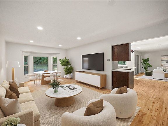 5th image of 1114 E 19th Ave