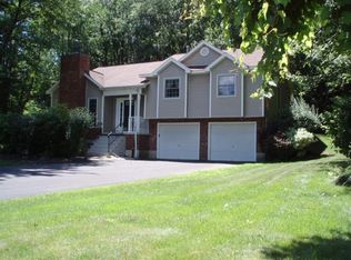16 Patroon Way, Clifton Park, NY 12065