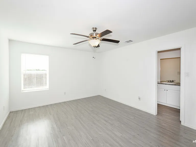 1059 Finesse Ln — Photo 14