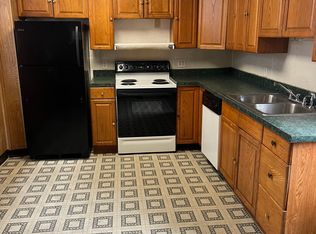 319 S 3rd St, Hamburg, PA 19526