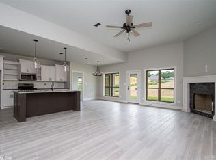 5000 Marion Dr, Benton, AR 72019