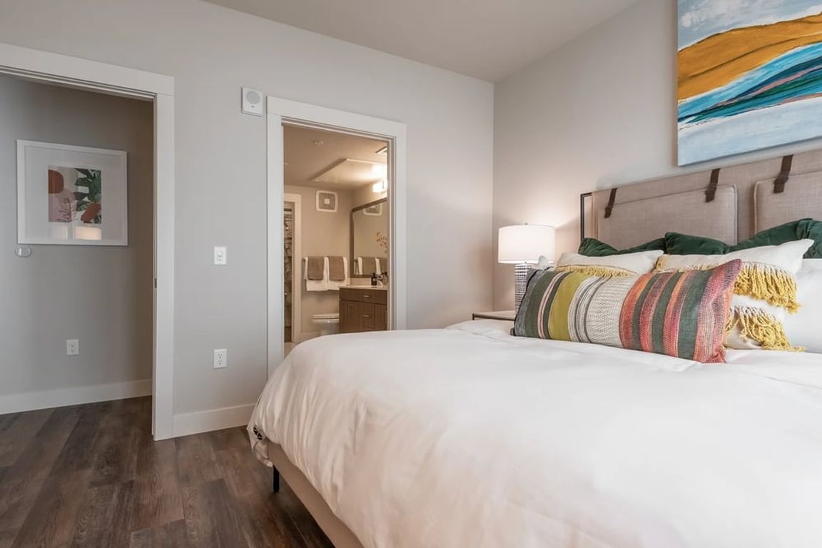 Bedroom with hard surface flooring