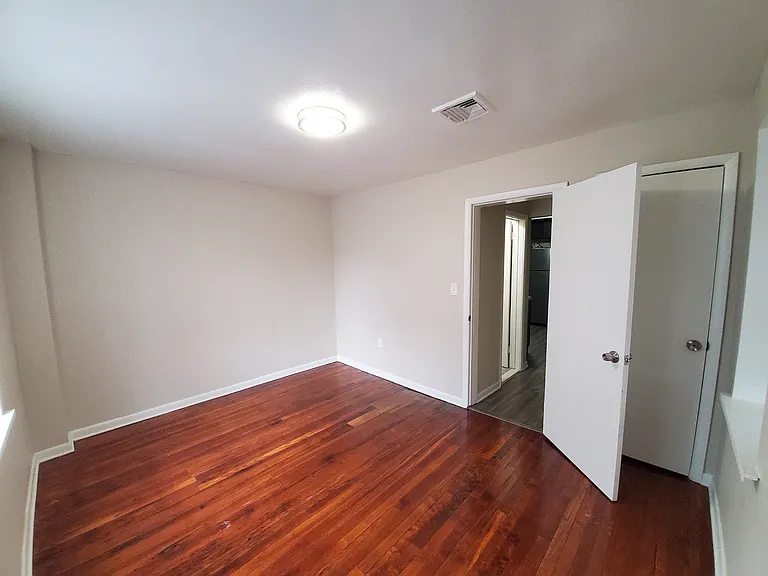 306 Main St #6 — Photo 18