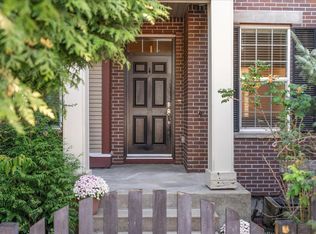 6834 208th St, Langley, BC V2Y0M3