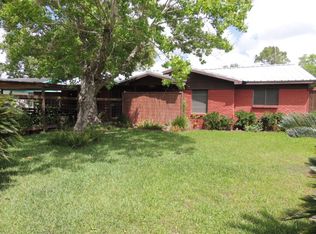 1808 Justice Dr, Port Lavaca, TX 77979