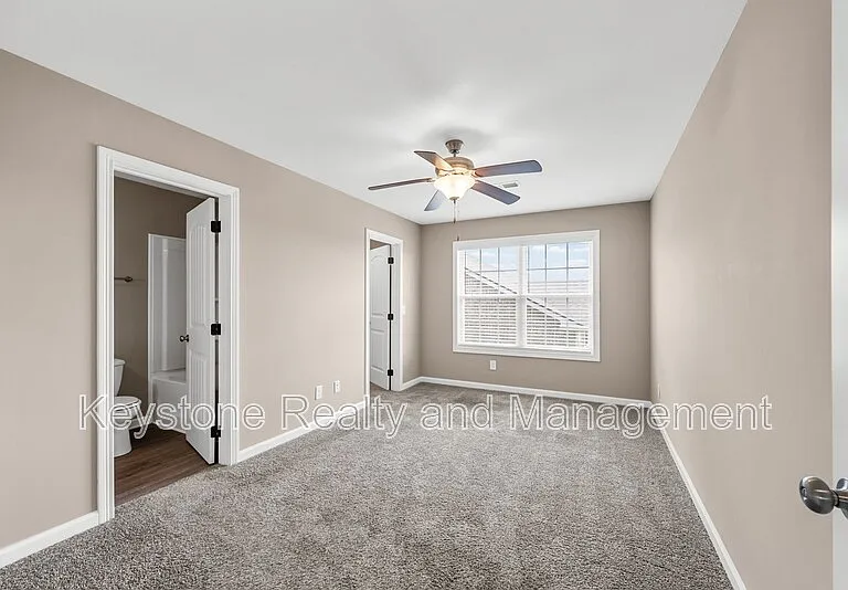 301 Landrum Pl #D — Photo 11
