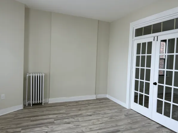 536 44th Street image 4 of 19