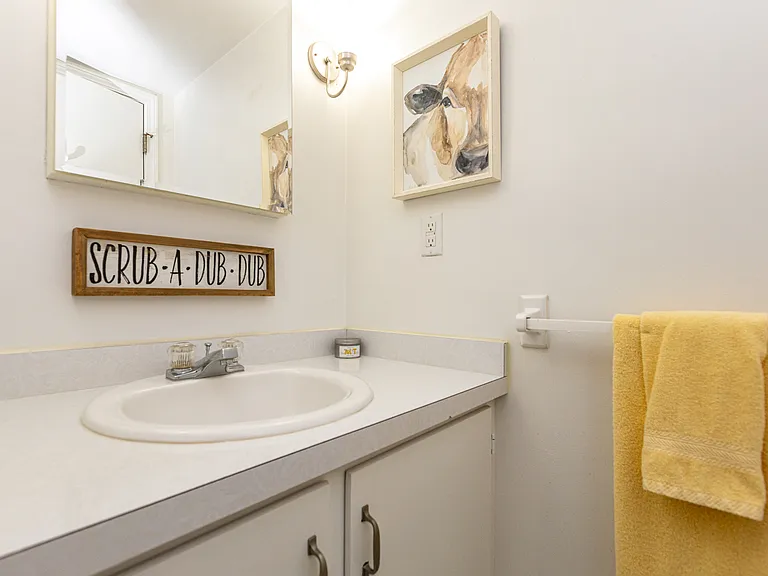 1036 Armstrong Mill Rd #B — Photo 8