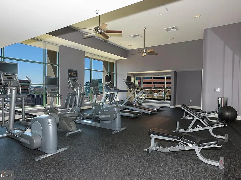 414 Water St #2302 — Photo 37