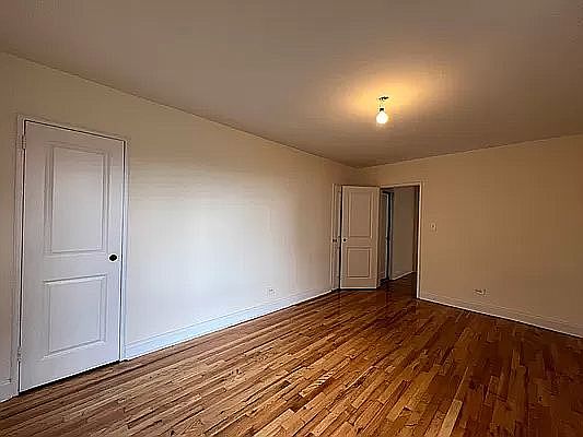 2nd image of 86-25 Van Wyck Expressway E Service Rd #344