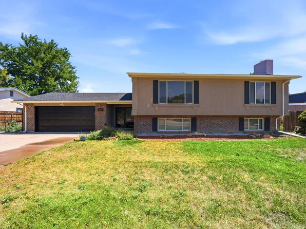 110 Encino Dr, Pueblo, CO 81005