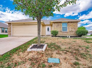 1833 Trailview Dr, Terrell, TX 75160