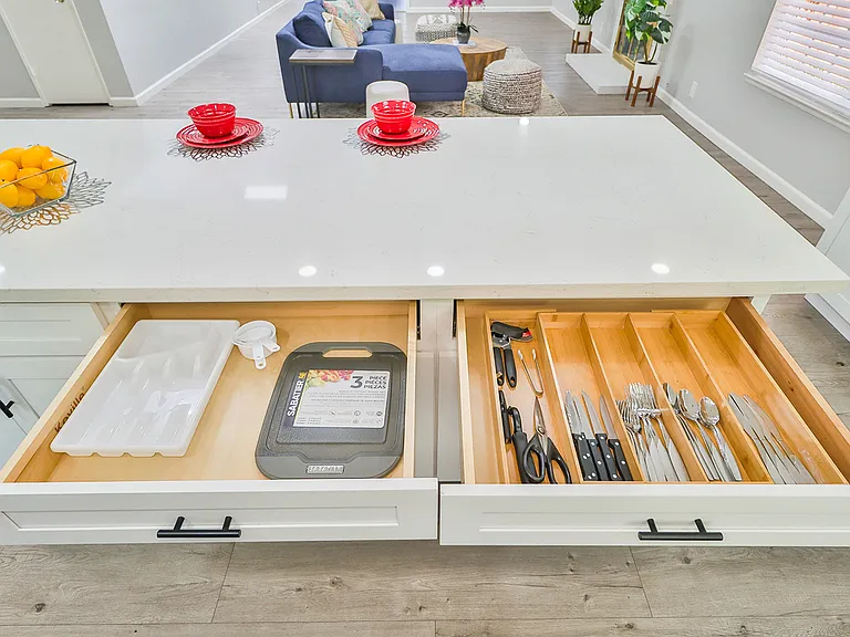 Full Kitchen appliances