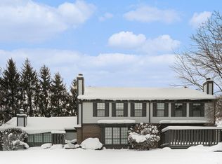 2190 Quail Run Dr, Kalamazoo, MI 49009