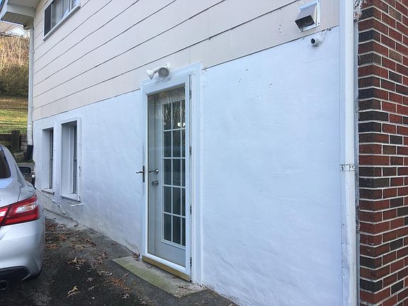 2nd image of 1826 Ashmore Ave