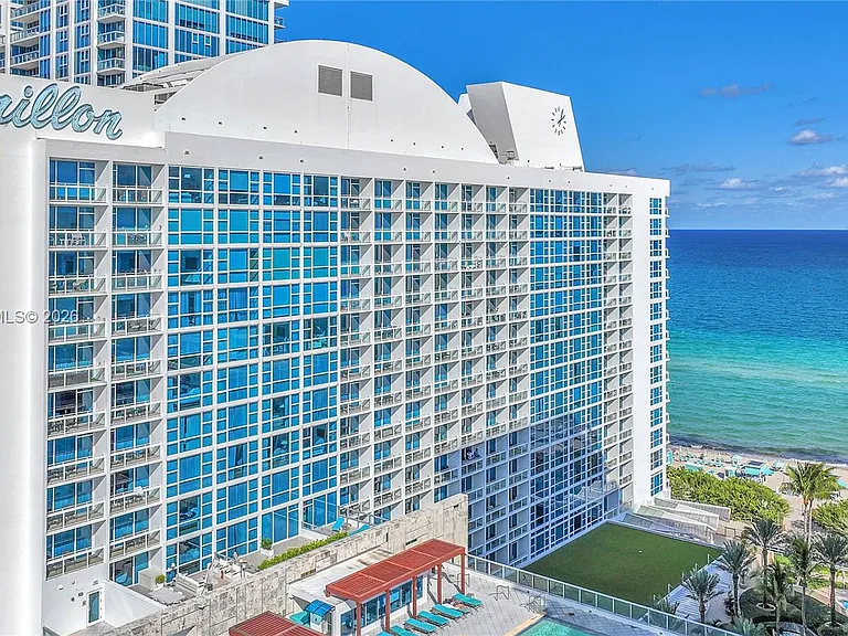 6799 Collins Ave #309 — Photo 28