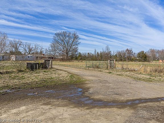 2nd image of 7501 Old Concord Rd