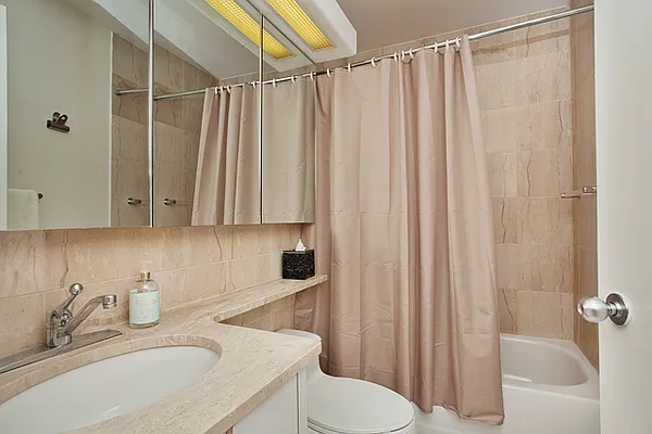 Rented by RHI Group | media 16